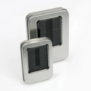 Große Metallbox für Speicherstick