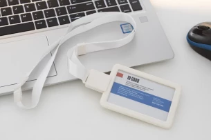 BINO ID-Ausweisetui - WEISS