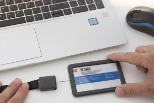 BINO ID Ausweishülle - BLACK